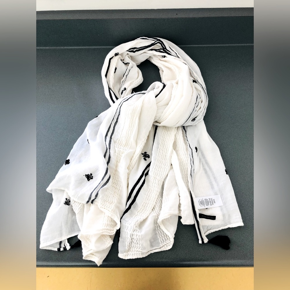 Ann Taylor cotton blend scarf